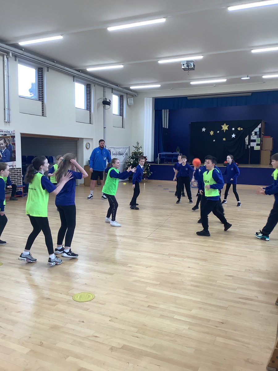 FaringtonSchool's tweet photo. Year 6 have really enjoyed their Tchouckball taster session we saw lots of amazing attacking and defence and the children all learned new skills in a new sport!

 #farington #faringtonprimaryschool #primaryschool #primaryeducation #year6 #sport #newskills https://t.co/deHw4UJaCs