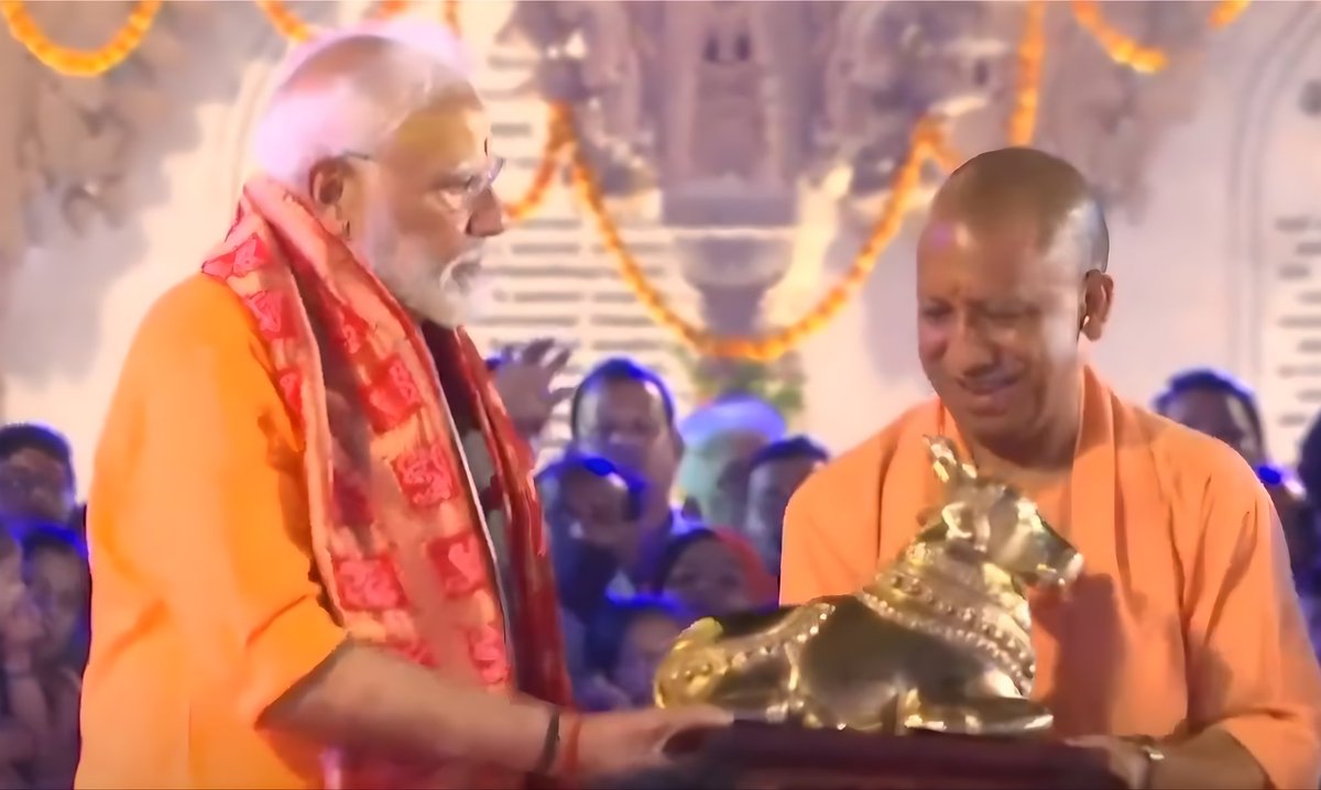 Veenaojhaa's tweet image. #PmModiInPrayagraj