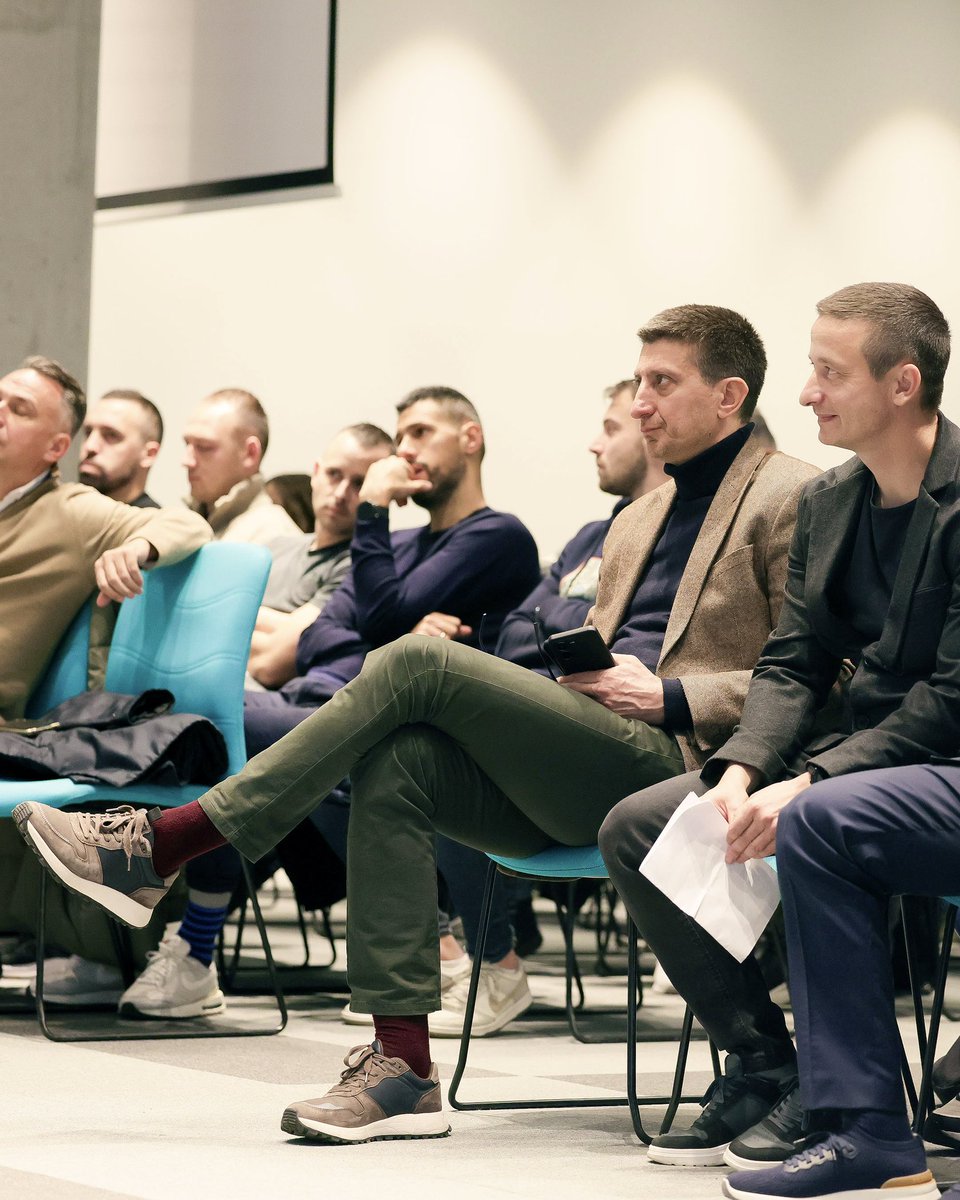fsbeograda1920's tweet photo. Seminar trenera u organizaciji FSB i CEFT-a je otvoren!
Uživajte u direktnom prenosu na našem YouTube kanalu ▶️
#fudbalskisavezbeograda #ceft https://t.co/bKEvUidJRN