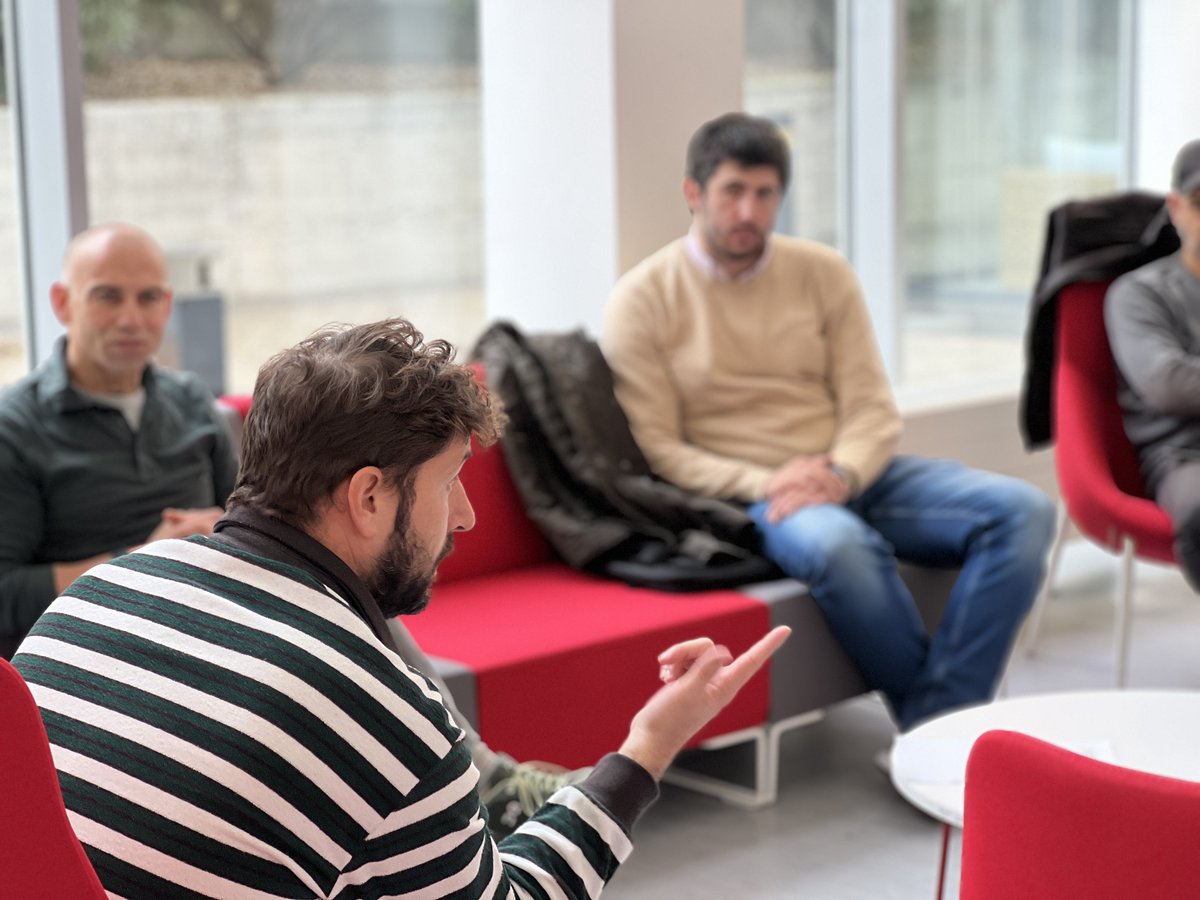 MadridEmprende's tweet photo. ▶️ Hoy, en el @ViverodeVallecas, Iván Collado, CEO de @RfutureA, ha contado su historia de emprendimiento.

Gracias por asistir 🤗

🤓 Consulta toda la agenda en la web.
🔗 https://t.co/pUKXu2cSpD

#MadridEmprende #RedDeViveros #ViverosDeEmpresas https://t.co/bVhpfDmvnD