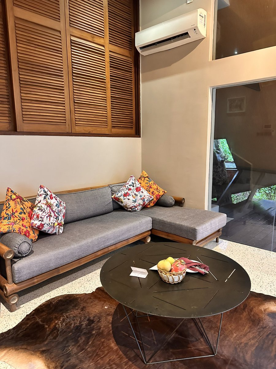 AliatulAqila_'s tweet photo. Bakal pengantin yang nak cari tempat Honeymoon, boleh consider The Kasturi!

Tempat cantik and sangat privacy, layanan tiptop! Sangat berbaloi. I rasa tak puas datang sini. Nak datang lagi next time 🤣💓 https://t.co/jQ1YUoH2T7