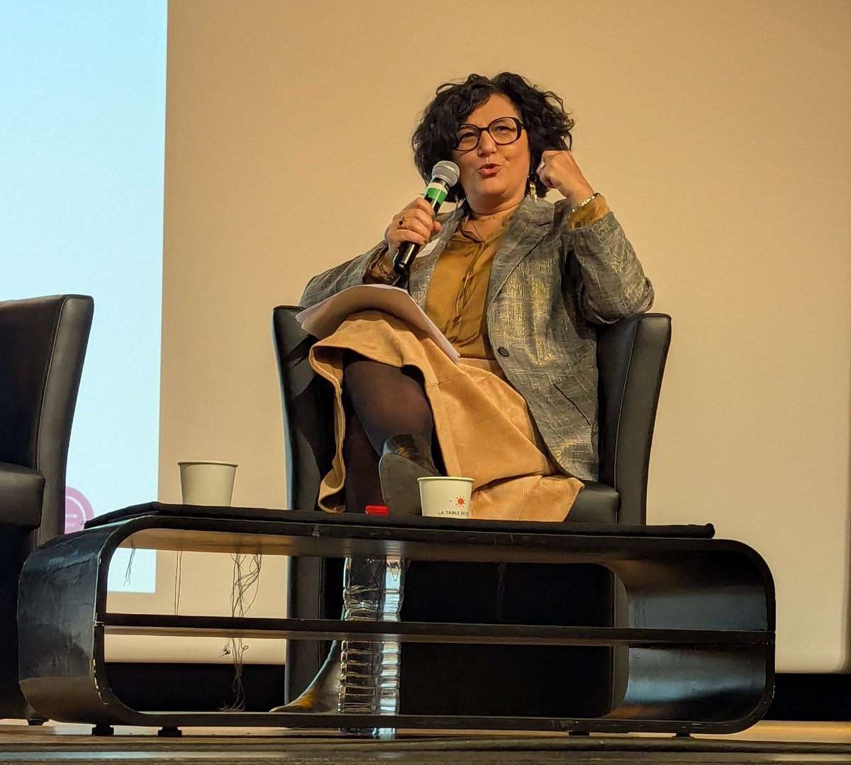 France générosités (@generosites) on Twitter photo 🎙️ Table-ronde : "Préparer l’avenir" animée par <a href="/sdesoyres/">Sabine de Soyres</a>, Responsable du Centre de philanthropie, @FondationFrance
Avec Guénaële Gault, Directrice, <a href="/lobsoco/">L'ObSoCo</a>
Bénédicte Casteran-Sacreste, Directrice adjointe, <a href="/Injep/">INJEP</a>
<a href="/yaeleaferiat/">Yaele Aferiat</a>, DG <a href="/AFFundraisers/">AFFundraisers</a>
#PanoGénérosité 🎙️ Table-ronde : "Préparer l’avenir" animée par <a href="/sdesoyres/">Sabine de Soyres</a>, Responsable du Centre de philanthropie, @FondationFrance
Avec Guénaële Gault, Directrice, <a href="/lobsoco/">L'ObSoCo</a>
Bénédicte Casteran-Sacreste, Directrice adjointe, <a href="/Injep/">INJEP</a>
<a href="/yaeleaferiat/">Yaele Aferiat</a>, DG <a href="/AFFundraisers/">AFFundraisers</a>
#PanoGénérosité