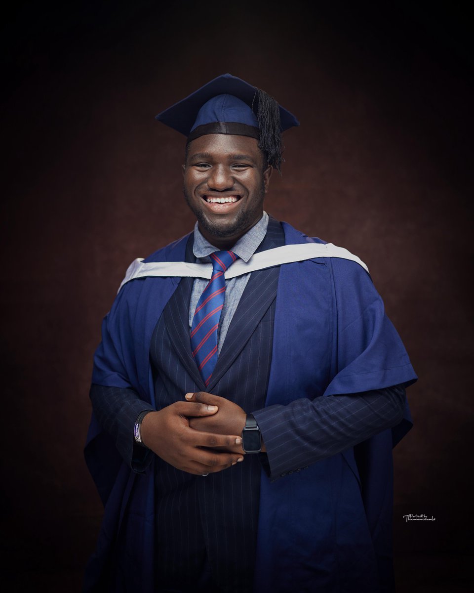 toluwaniyi_'s tweet photo. All I can say is, God did this. 
Beyond my expectations and reasoning, He came through dying minute and did this for me. I'd forever be grateful. 

I thank God for the Gift of Men. God used men to fight for me. I am a living testimony to God's Goodness! 

OLUWA ESE O!!! https://t.co/NkS6o9DSqp