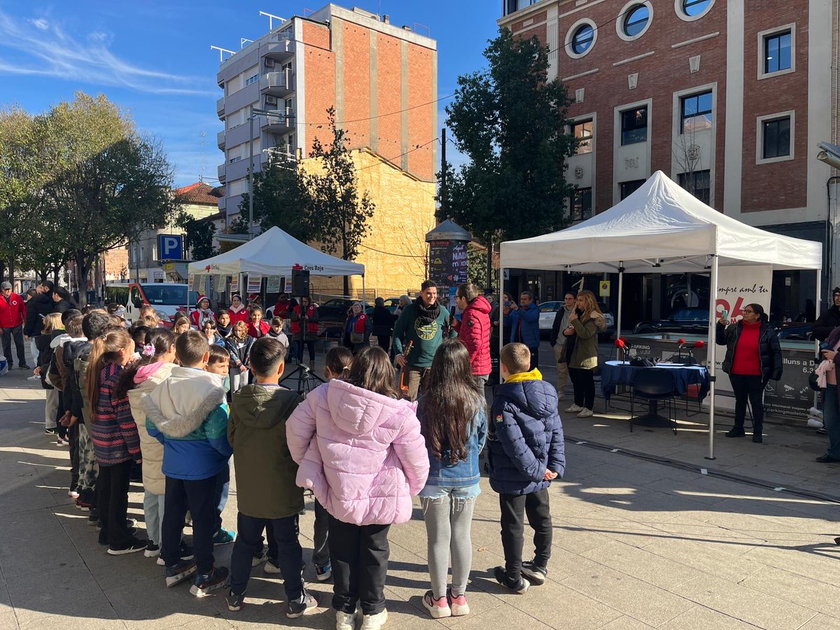 🎶 Les escoles <a href="/AEAnselmClave/">Escola Anselm Clavé</a> i Sant Jordi de la nostra ciutat ens han cantat les seves nadales! 🎁 #Marató #Mollet #MaratóRàdioMollet