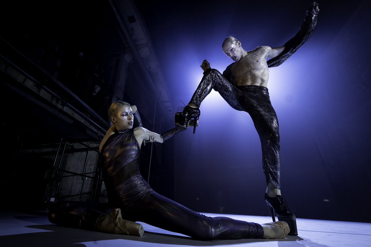 luciovidal_'s tweet photo. “A Techno Ballet Odyssey”

Photo by the incredible @yan_revazov_photography who really captured the essence of the piece.
And dancing with this beautiful creature out of this world @call_me_perch 

See you all next year. 💋

@kraftwerk https://t.co/WgEp3LvXUb