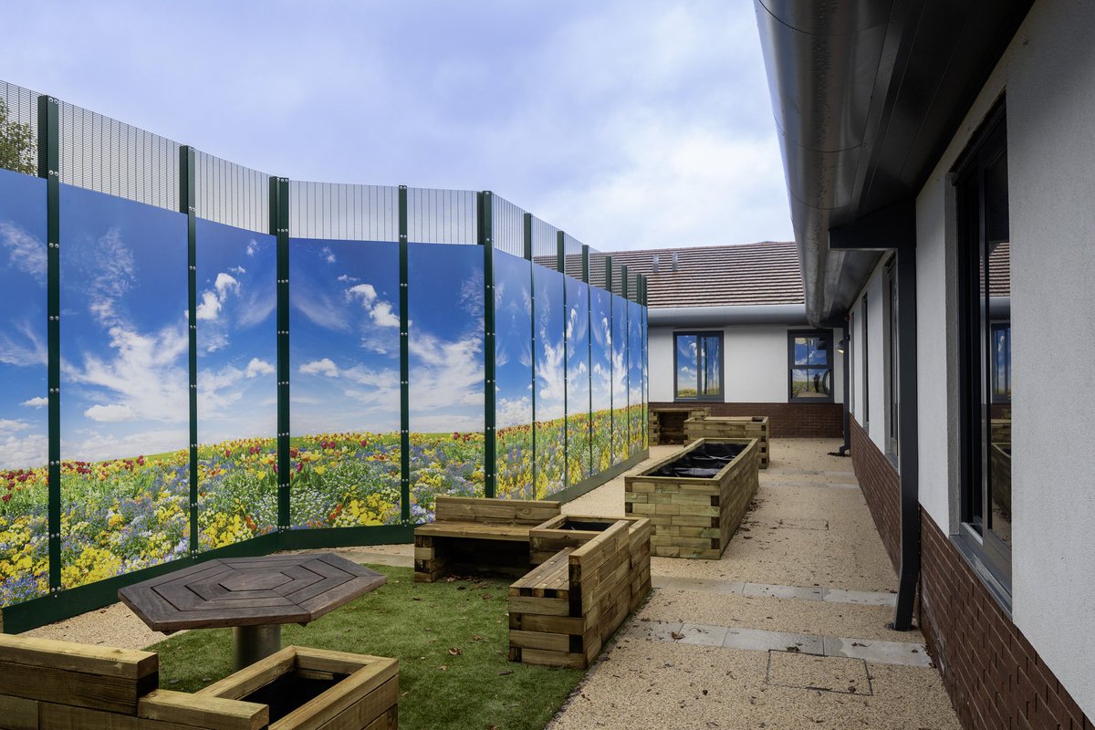 Whitestone_pics's tweet photo. A recently completed #MentalHealth facility by @gallifordtry in Herefordshire. A skillful mix of new build and refurbishment delivering a complex and safe #hospital environment.
#photography #architecture https://t.co/Wy6gHoQ3pq