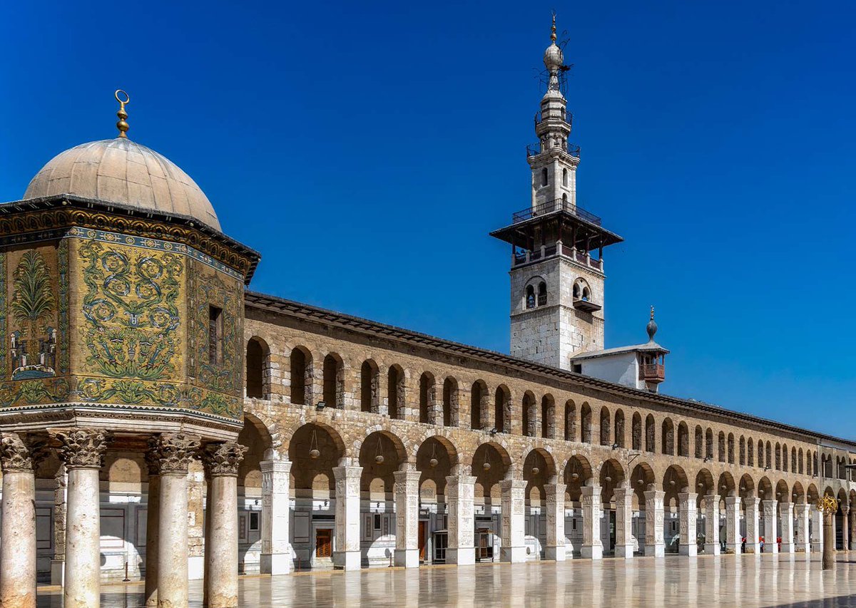 omar_dddg's tweet photo. The Ummayad Mosque must be the most beautiful piece of architecture in the world. https://t.co/UD4fB58XCJ
