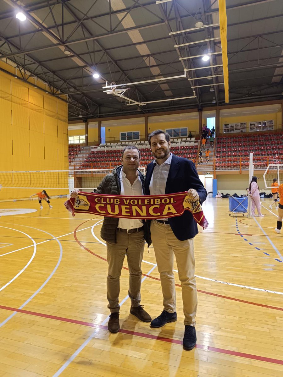 voleibolcuenca's tweet photo. Ayer nos visitó el presidente de la Real Federación Española De Voleibol, don Felipe Pascual Bernáldez. 
Muy agradecidos por la deferencia hacia nuestro club.
#Rfevb https://t.co/g6UDcaL6J4