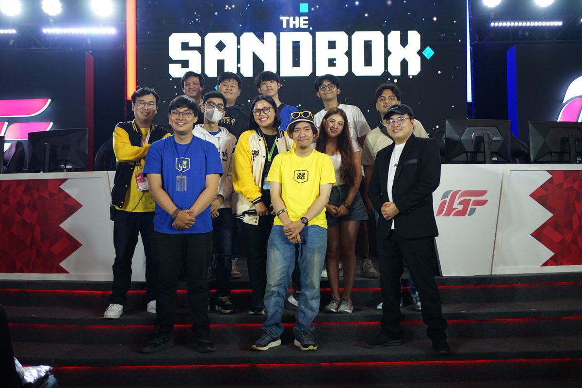 TheSandboxIDN's tweet photo. Cek dulu nih keseruan The Sandbox Indonesia di IGF minggu lalu!

Suatu kebanggaan untuk The Sandbox mendapatkan kesempatan untuk jadi salah satu blockchain game pertama yang ikut meramaikan IGF di event perdana mereka! 👆🏼💥

Dihadiri oleh key KOLs Sandbox ID dan komunitas dari W3GG (@w3ggofficial), kita bawa mabar ke real life guys! 

Stay updated #sandfam! Jangan sampai ketinggalan event berikutnya ya 🚀