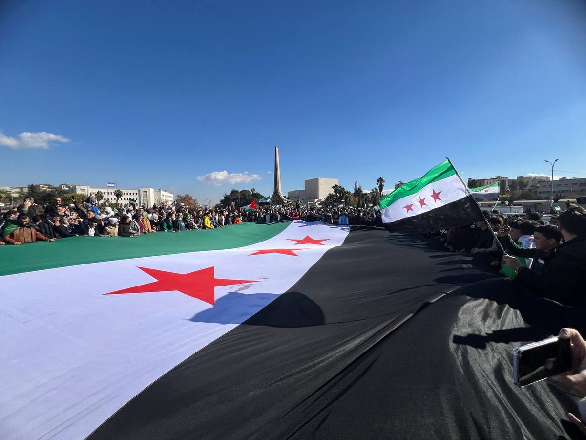 S9I0I's tweet photo. العاصمة دمشق الياسمين اليوم 💚 https://t.co/pwaNcz4djM