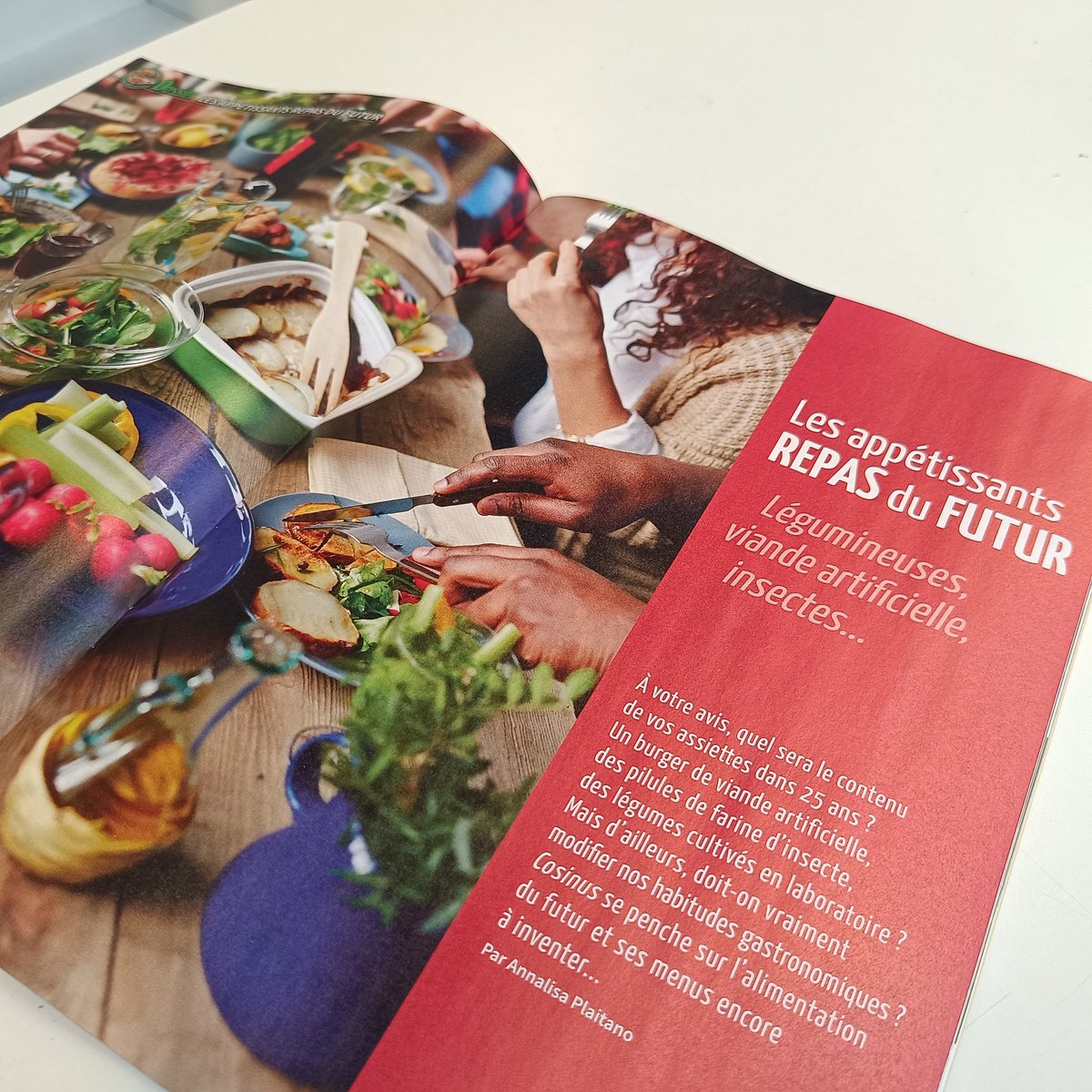 L'alimentation de demain est le sujet de mon dernier article pour le magazine de sciences pour jeunes Cosinus, à la une ce mois-ci 🥑🥒🥕🥖🍰🦐🫘🍄‍🟫🐟
