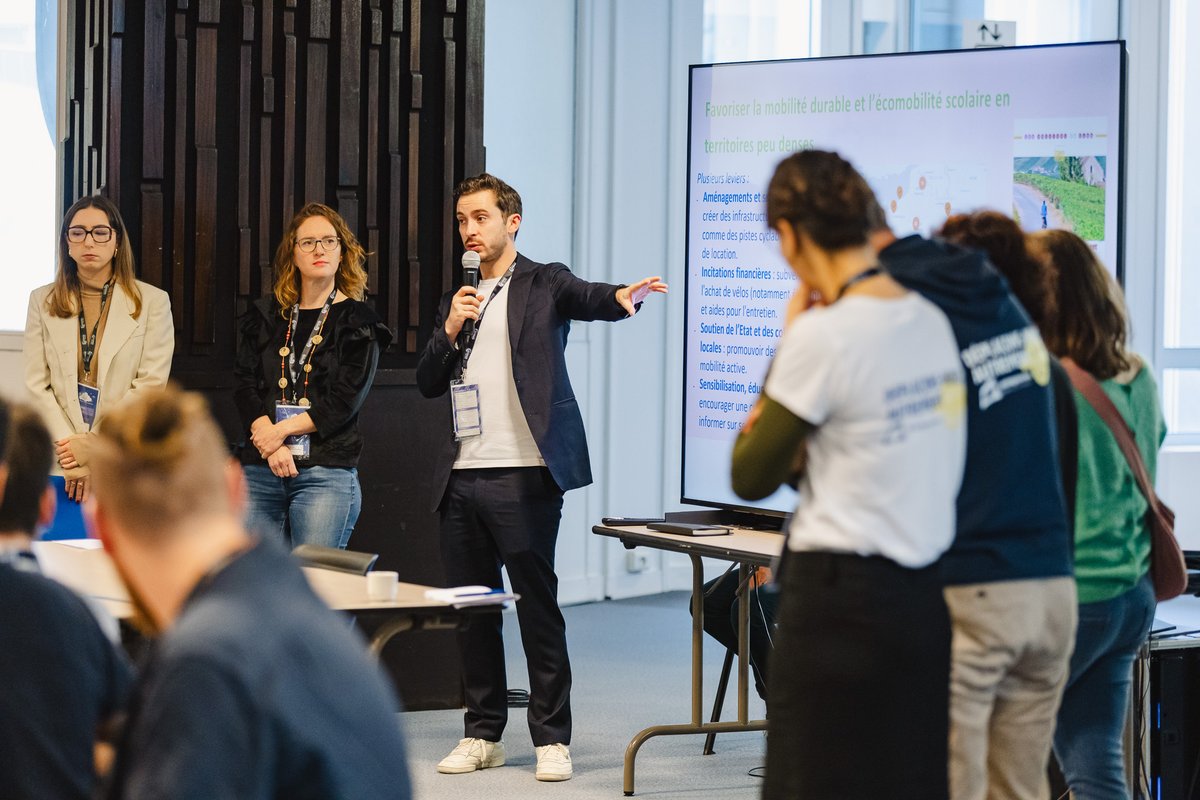 ❔ Comment favoriser l’adoption de nouvelles pratiques de déplacement en territoires peu denses ?
👉 Vélo &amp; Territoires, en lien étroit avec @Villescyclables, y a consacré un atelier lors des 28es #RencontresVT : velo-territoires.org/actualite/2024…