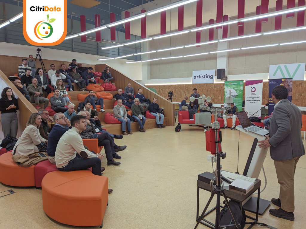CitriData's tweet photo. Ayer estuvimos presentes en el III WakeUp – #fiwareXperiences: Experiencias #Fiware 🌱
Presentamos nuestro proyecto, centrado en la #Innovación y #TransformaciónDigital del sector agrícola, particularmente en los #Cítricos, un cultivo clave para #Andalucía. (+) https://t.co/BNN7zCWOqQ