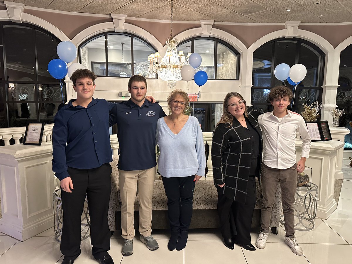 Jennifer Colucci tweet media