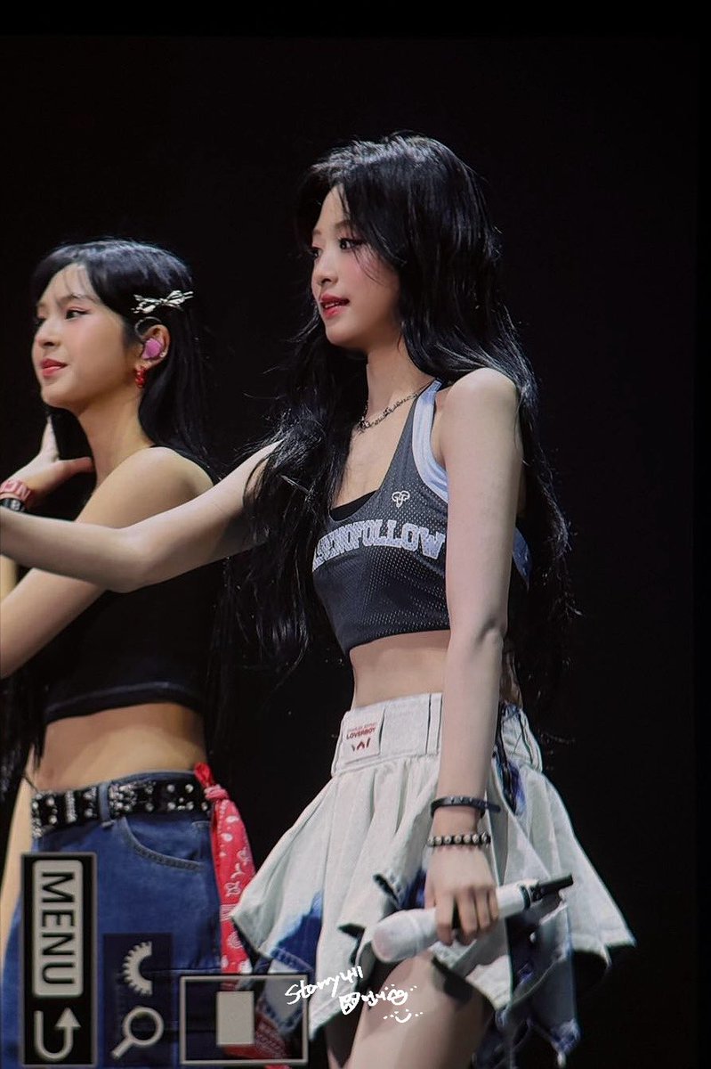 Starry411_'s tweet photo. 241213 2NE1 CONCERT

#AHYEON #아현
#BABYMONSTER #베이비몬스터 https://t.co/KIvRR30IBv