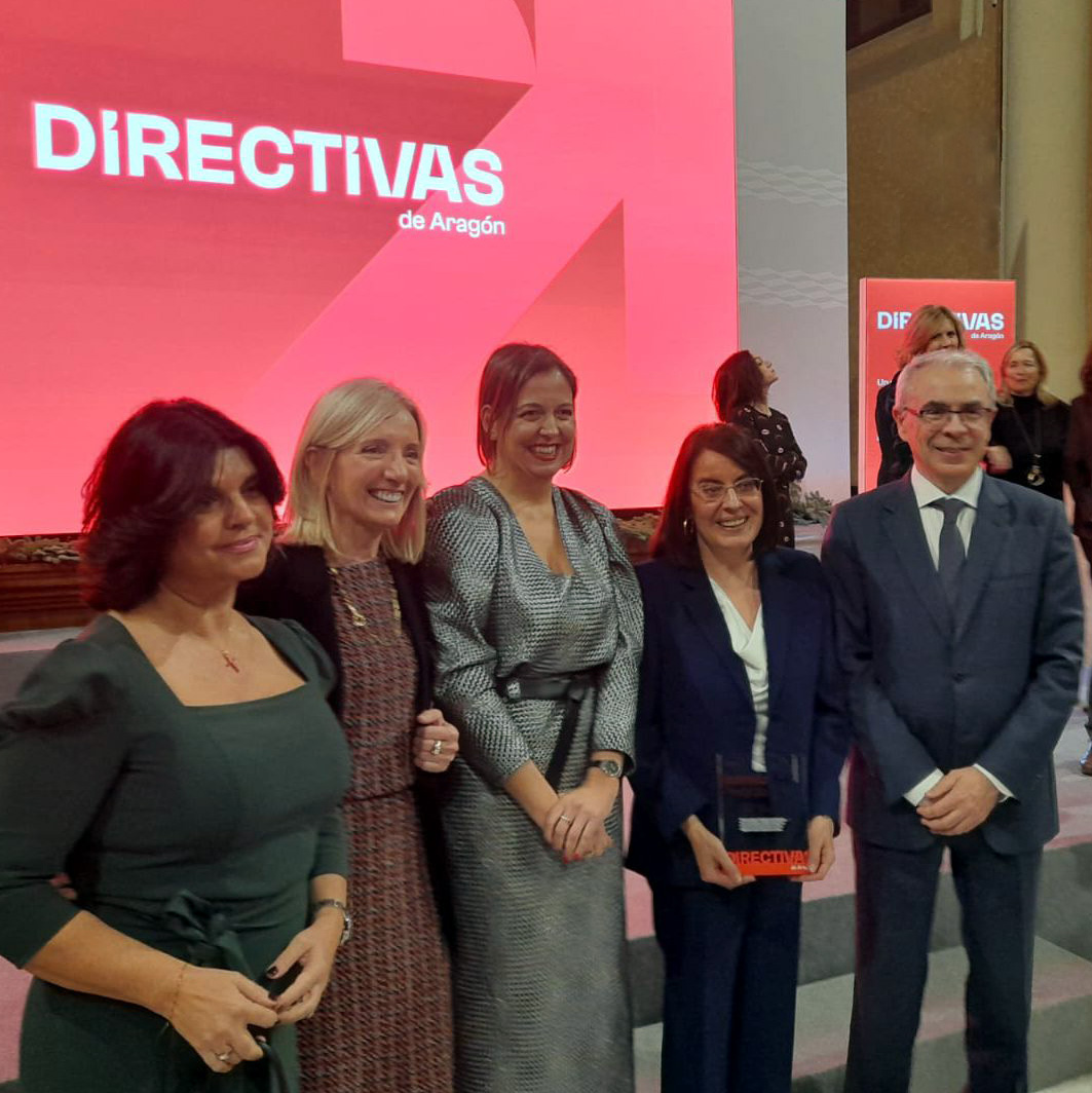 Unizar2050's tweet photo. Felicidades a los #PremiosTalentoyMérito y a los nuevos Miembros de Honor de @Directivas_ARGN 

PREMIOS TALENTO Y MÉRITO 2024:
@JusticiaAragon 
@policia 
@ibercaja 
#CENTROGINECOLÓGICOBOLONIA https://t.co/atjBY4kQ7x