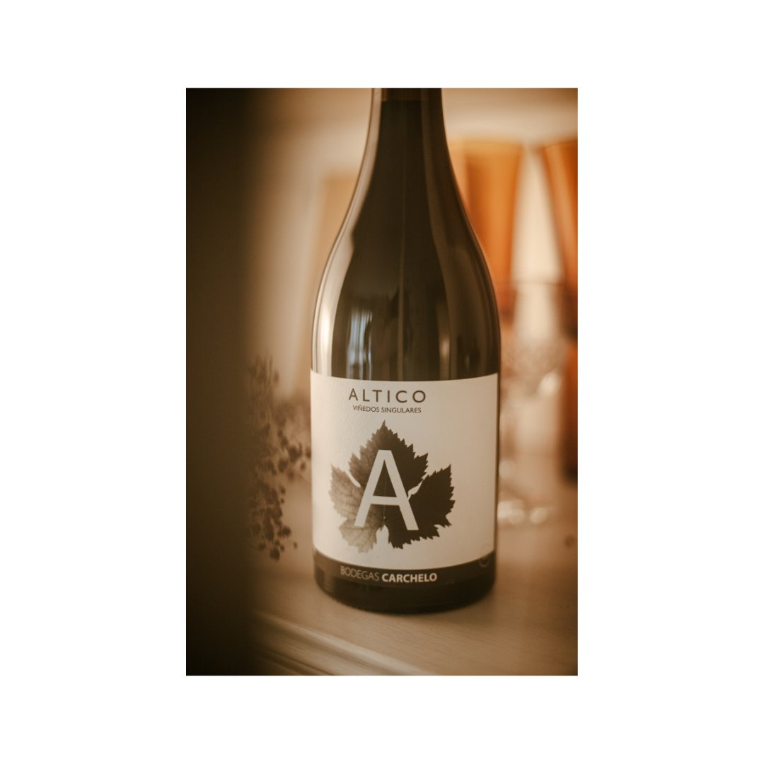 BodegasCarchelo's tweet photo. Altico, un vino que representa honestamente a la variedad Syrah, mostrando la riqueza del terruño en el que nace a partir de uvas de un singular viñedo junto a la Sierra del Carche.
https://t.co/okV2FLL6Wr
#Carchelo #Altico https://t.co/qqtJnj5D4Q