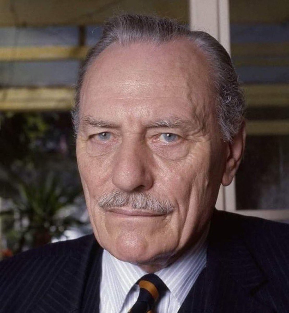 Benonwine tweet media