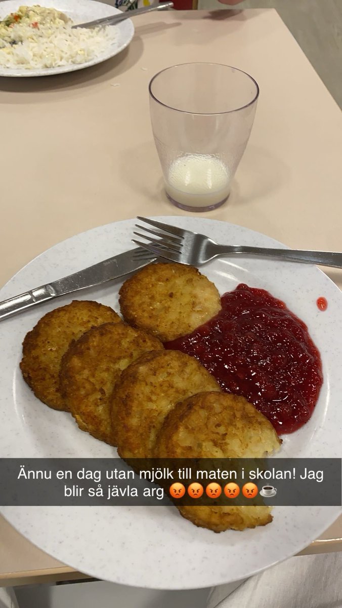 MelvinBigDick's tweet photo. Fy fan på Vadsbogymnasiet https://t.co/kaKlX218GD