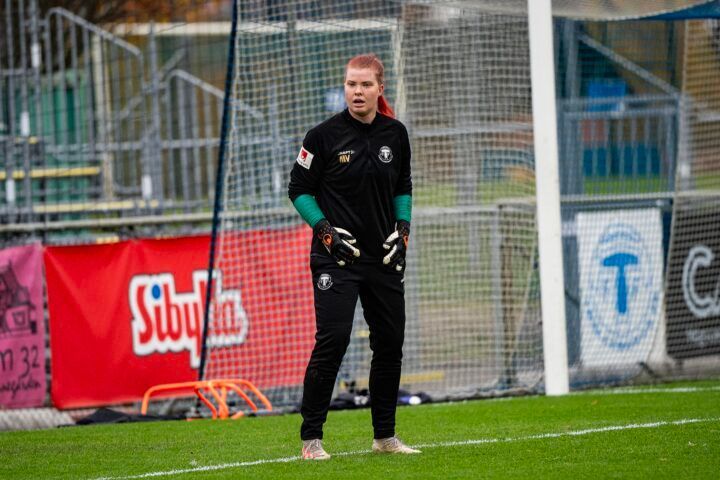 tffdirekt's tweet photo. 📰 Emma Svensson klar för 2025
🔗 https://t.co/CBQTC4XuUu
#viärtff #tffdam #elitettan #damfotboll #twittboll https://t.co/Bky6Pj4F2x