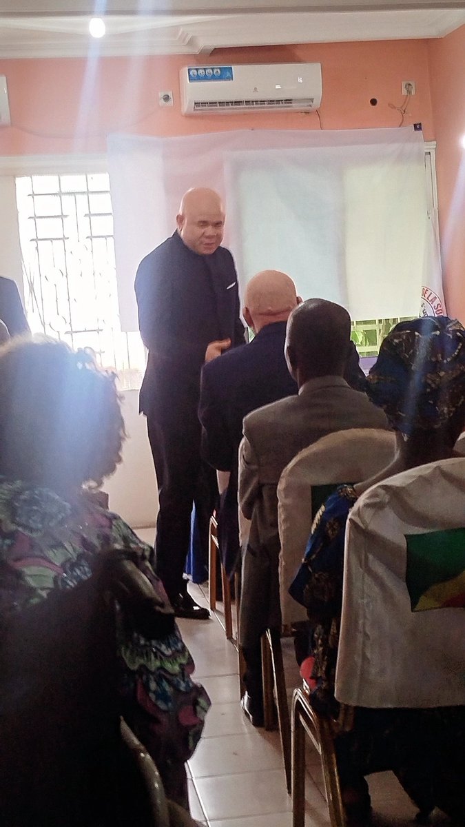 AssocATHAMMEnvi's tweet photo. @AssocATHAMMEnvi est très heureuse d'avoir participé à la campagne de sensibilisation sur le changement climatique destinée aux personnes en situation de handicap, organisée par l'assoc Climat Environnement Congo, présidée par M. Chirel ETOUBAKOUNDOU. @adamafooly @ASoudanNonault https://t.co/SGdtWQJPm3