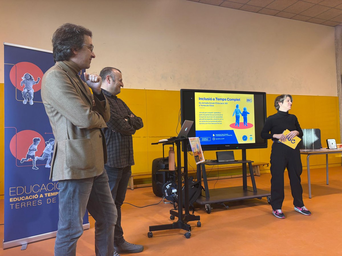 EscolaFlix's tweet photo. Avui es celebra la Jornada Anual de la Xarxa @educacio360 de les Terres de l’Ebre a la nostra escola. 
Benvinguda a càrrec del president del @ccriberaebre i batlle de @AjuntamentFlix , @martadomenechg de l”Aliança 360 , i @JMAlbiac Director de l’Escola de Flix https://t.co/J0azxeFtRD
