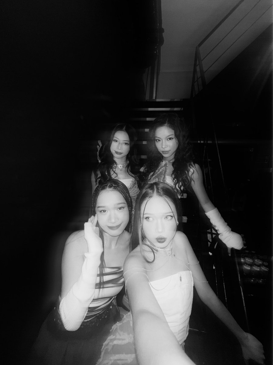 ygig_official's tweet photo. WEGOOOOOO!!! SEE U IN A BIT ☎️

#YGIG #SBTown2024Concert https://t.co/kityP5LqYE