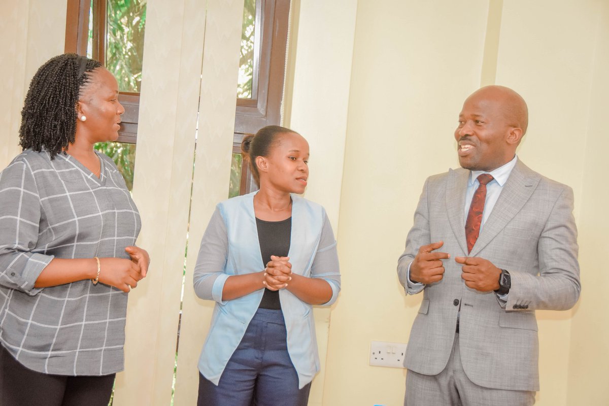 eabconsortium's tweet photo. Taasisi za EABC na UCC ( University of Dar es Salaam Computing Center) zimefanya mazungumzo yakiwa na lengo la kushirikiana kukuza ubunifu na ujuzi kwa vijana ikiwa ni sehemu ya nguzo kuu ya utekelezaji wa miradi ya EABC kwa kushirikiana na wadau wa kimkakati https://t.co/Ko8zfmvrMZ