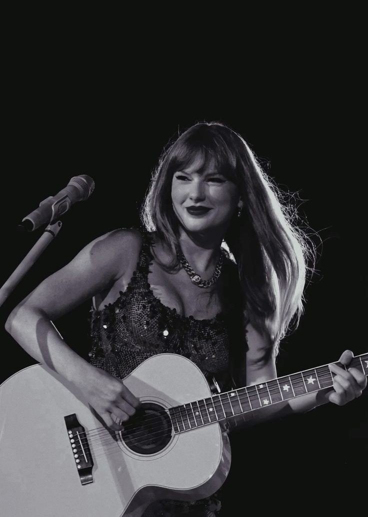 13Swiftism13's tweet photo. #HappyBirthdayTaylor 
We love you!🩶 https://t.co/B9NbLIvzev