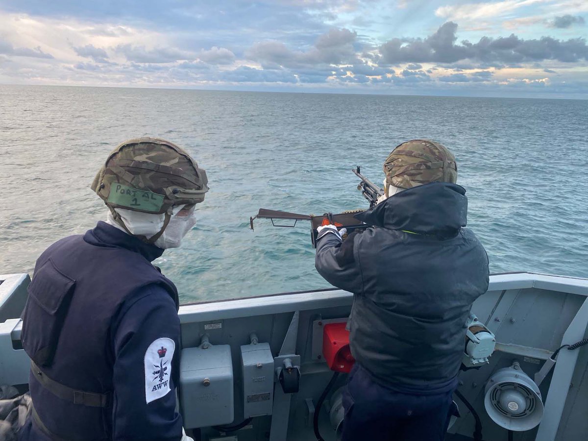 Royal Navy (@royalnavy) on Twitter photo Gunners of <a href="/HMSStAlbans/">HMS St Albans</a> faced down scores of attacks by drone jets as #RoyalNavy training embraced lessons of Red Sea attacks. For the first time in the Sharpshooter exercise, aerial drones were thrown into the mix as the frigate dealt with the threats
➡️royalnavy.mod.uk/news/2024/dece… Gunners of <a href="/HMSStAlbans/">HMS St Albans</a> faced down scores of attacks by drone jets as #RoyalNavy training embraced lessons of Red Sea attacks. For the first time in the Sharpshooter exercise, aerial drones were thrown into the mix as the frigate dealt with the threats
➡️royalnavy.mod.uk/news/2024/dece…
