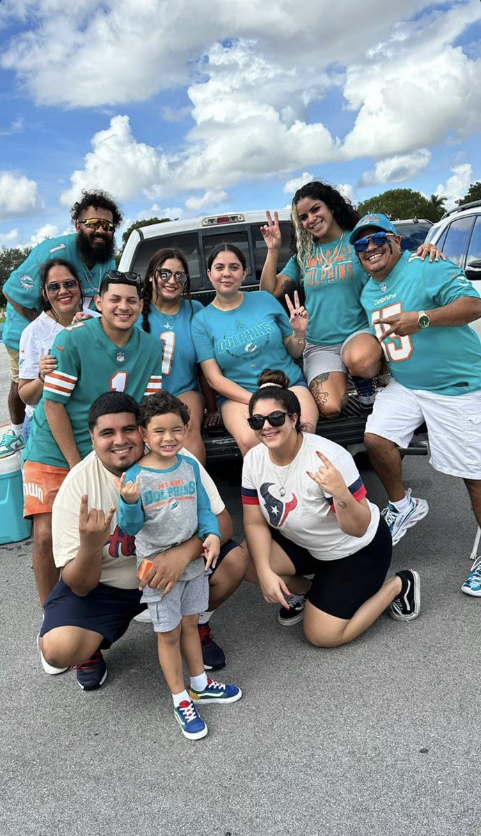 FL Texan 🤘🏽 tweet media