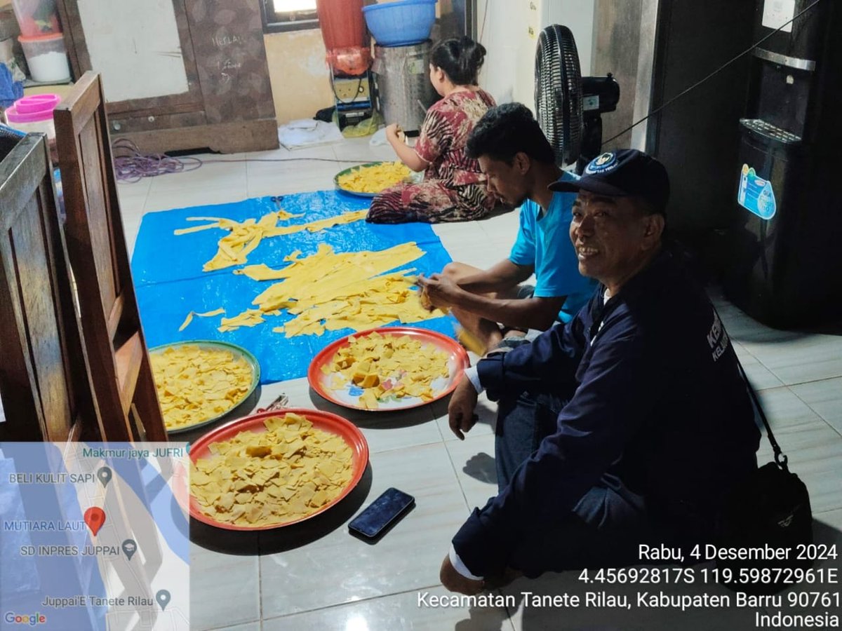 kamaruddin_ppl's tweet photo. Rabu 04/12/24, Kamaruddin S. Pi, Kab. Barru, (Kasturi) Poklahsar Mutiara Laut, Penjualan Kerupuk Bantal Sebanyak 320 Bungkus, Harga Jual Rp 5.000/Bungkus.
#GiatLuhkanSatminkalMaros
#Barru @BRPBAP3_Maros
#Produksi https://t.co/cEn9MNkyRs