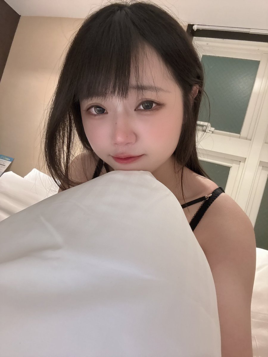 在沖繩也不忘拍給你們好東西❤️
這裡是發一些限定福利的好地方
要付費解鎖才有唷！
願意對別人好的人才可以拿到特別的獎勵！
https://t.co/NfvFgPAyX3 https://t.co/MoXuADLSe5