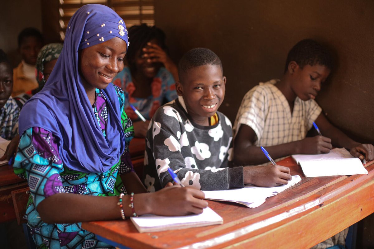 Au #Mali, plus de deux millions d'enfants âgés de 5 à 17 ans ne vont pas à l'école et 9 enfants sur 10 ne peuvent pas lire un texte court et adapté à l'âge de 10 ans 📚

En collaboration avec le Ministère de l’Education Nationale, l’UNICEF avec l’appui de <a href="/noradno/">Norad</a>, soutient une
