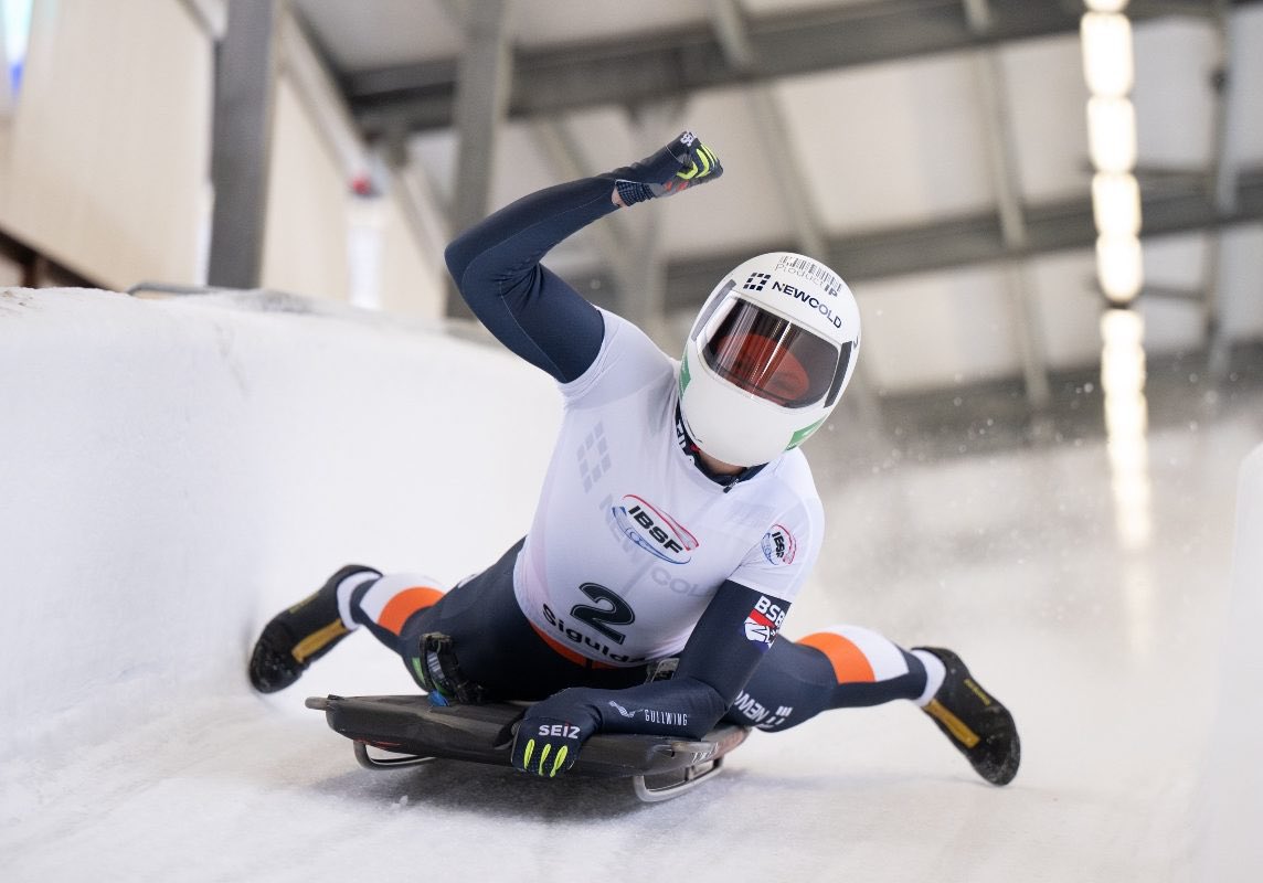 Kimberley Bos (@kimberleyb0s) on Twitter photo Yes! 🏆 Gewonnen in Sigulda 🇱🇻, met een baanrecord in de eerste run! Ik ben erg blij met deze eerste <a href="/IBSFsliding/">IBSF</a> World Cup zege van het seizoen. Lees meer 👇🏻
kimberleybos.nl/2024/12/13/met…
📸: <a href="/Rekordzapte/">Viesturs Lācis</a> Yes! 🏆 Gewonnen in Sigulda 🇱🇻, met een baanrecord in de eerste run! Ik ben erg blij met deze eerste <a href="/IBSFsliding/">IBSF</a> World Cup zege van het seizoen. Lees meer 👇🏻
kimberleybos.nl/2024/12/13/met…
📸: <a href="/Rekordzapte/">Viesturs Lācis</a>