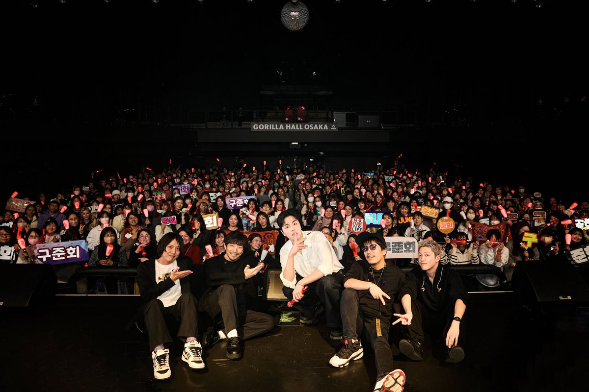 iKONIC_143's tweet photo. [#FORiKONIC] 

첫 솔로 콘서트 오사카 첫날 공연이 끝났습니다!
오늘도 어김없이 공연장에 팬분들의 환호성으로 가득 채워주셔서 정말 행복했습니다.
내일 공연도 여러분이 저의 힘이 되어주세요!
감사합니다!!

#JU_NE #구준회 
#아이콘 #アイコン #iKON 
#CarpeDiem https://t.co/aNnki9LceE