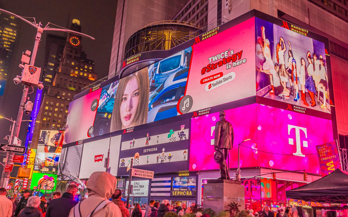 JYPETWICE's tweet photo. Big thanks to @YouTube for your amazing support!
Discover TWICE in Japan, LA, and NYC!
Experience and fall in love with TWICE's new track “Strategy (feat. Megan Thee Stallion)” on YouTube now!

🎧 STRATEGY
https://t.co/5KBAEVEg76

#TWICE #트와이스 #STRATEGY
#YouTube #YouTubeShorts
@youtubemusic