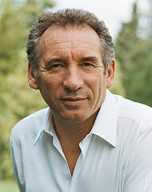 MagnifiqueTomy's tweet photo. Voici François Bayrou, nouveau Premier ministre, actuellement impliqué dans une affaire de détournement de fonds publics.

En France, on a les dirigeants que l’on mérite. https://t.co/WsFURpxcwC