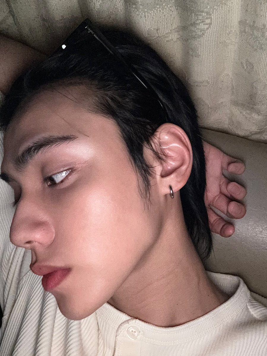 PEEMWASU_'s tweet photo. ไหน มุมข้างชั้นมันยังไง 
 #PEEMWASU https://t.co/80sMlbqu9Y