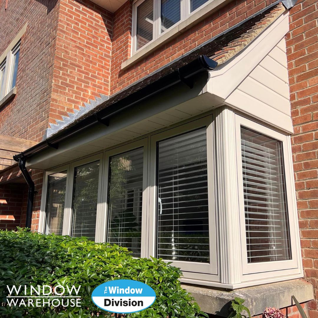 windowarehouse's tweet image. Another amazing Mechanical Flush Sash installation from The Window Division, this time all in cream 👏 These windows are safe, secure, and energy efficient! Find out more on our website today: buff.ly/4642yTL 

#WindowWarehouse #FlushWindows #CustomerInstallation