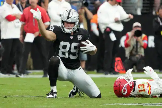 NFLMAVERICK's tweet photo. 🎂
Happy birthday to Raiders TE Brock Bowers, December 13, 2002. https://t.co/45gx2wxxL1