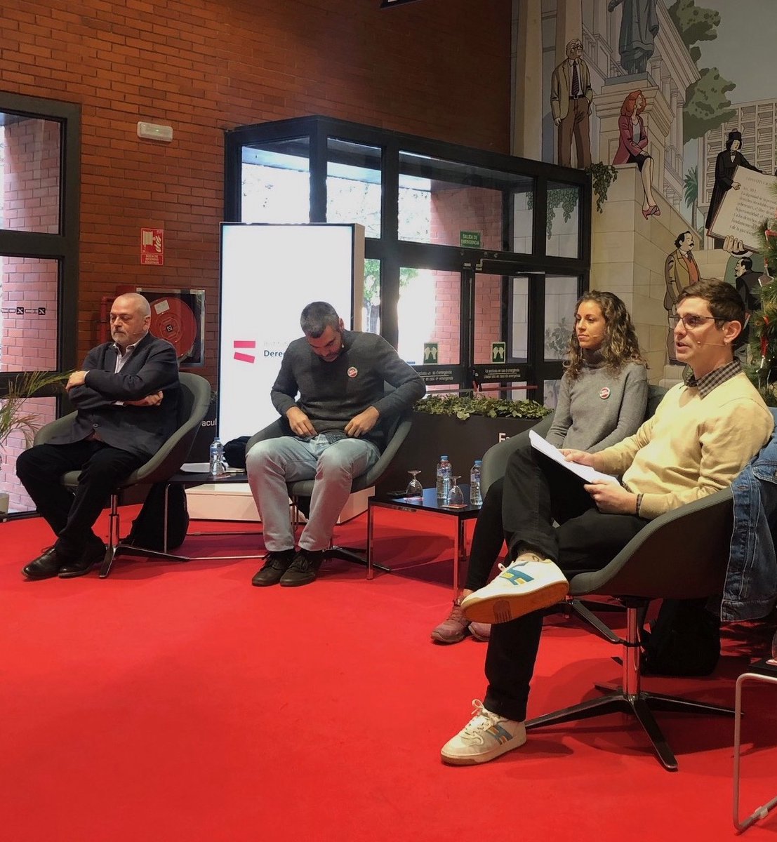 DretUV's tweet photo. 📸Aquest matí en @DretUV finalitzem la nostra #SemanaDDHH amb una taula sobre #Gaza: Balanç d'un any de guerra i genocidi.
Amb @olgarodriguezfr, @tonipigrau, Ana Tomás, @jorgertolosa i @jmarc_ferrando https://t.co/qfmNB3t0ZB