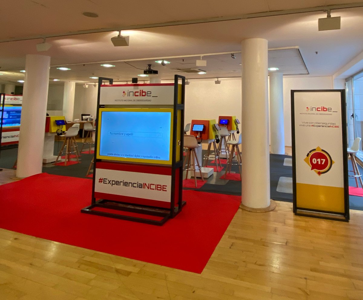 Experiencia increíble #ExperienciaINCIBE #ciberseguridad  #stand participando con usuarios del centro y ahora con grupos de los centros educativos. Esta tarde el acceso es libre para el público general, ven a visitarnos de 16:30 a 19:30 horas. Centro Cultural Medina Elvira Atarfe