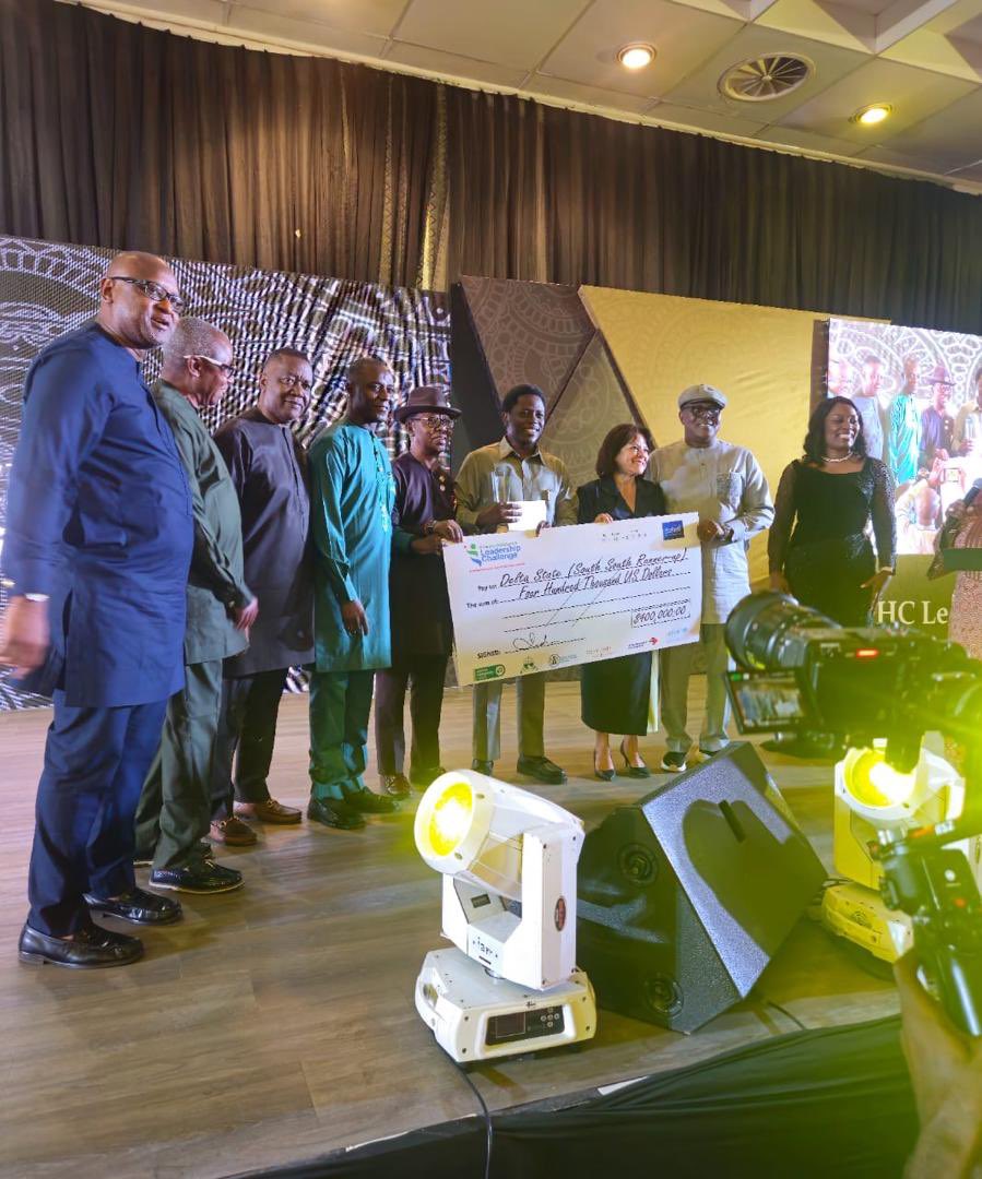 DSGovernment's tweet photo. Yesterday, Delta State was awarded $400,000 in the Primary Healthcare Leadership Challenge organized by the Nigerian Governors Forum in partnership with the Bill and Melinda Gates Foundation. 

The award recognizes the state’s outstanding performance in primary healthcare management under Governor Sheriff Oborevwori’s administration. It also marks the first time Delta State is being recognized in the competition which aims to improve grassroots healthcare access across Nigeria.

Speaking after receiving the award, Dr. Joseph Onojaeme, Commissioner for Health, disclosed that Governor Oborevwori’s notable effort to improve the healthcare sector in the state by way of approval for the renovation of over 150 primary healthcare centers (PHCs), also played a key role in the achievement.