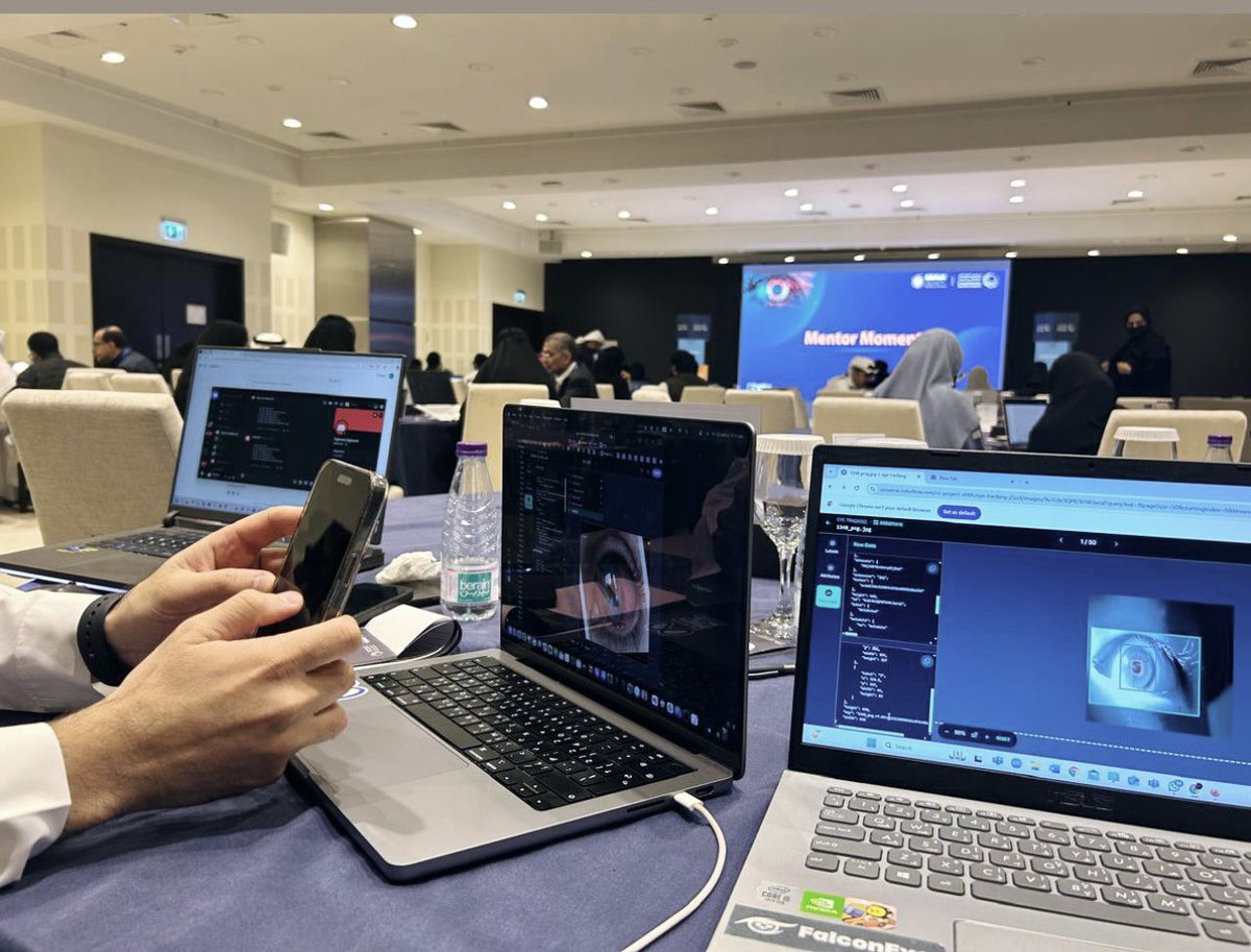 BaseeraTeam14's tweet photo. #Baseera Team Brainstorming  and Testing App💪🏻 

#TheEyeHackathon #هاكاثون_العيون @SDAIA_SA @KKESHKSA https://t.co/ehmBFJsIH4