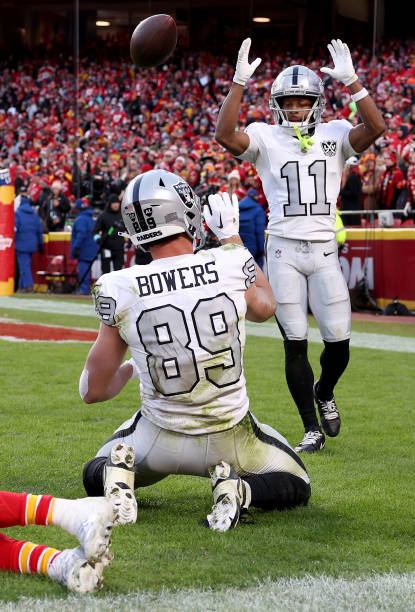 NFLMAVERICK's tweet photo. 🎂
Happy birthday to Raiders TE Brock Bowers, December 13, 2002. https://t.co/45gx2wxxL1