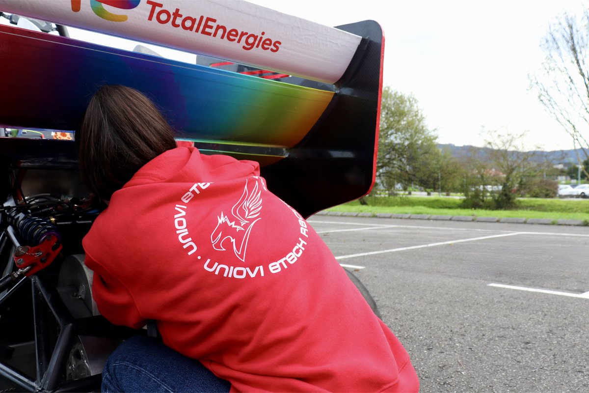 UniovieRacing's tweet photo. Tarde de pruebas con Habrok 🏎️🦅⚡️ @epigijon @uniovi_info
#formulastudent #fss #uniovi #uniovietechracing #fssteam https://t.co/XElNBCkFaH