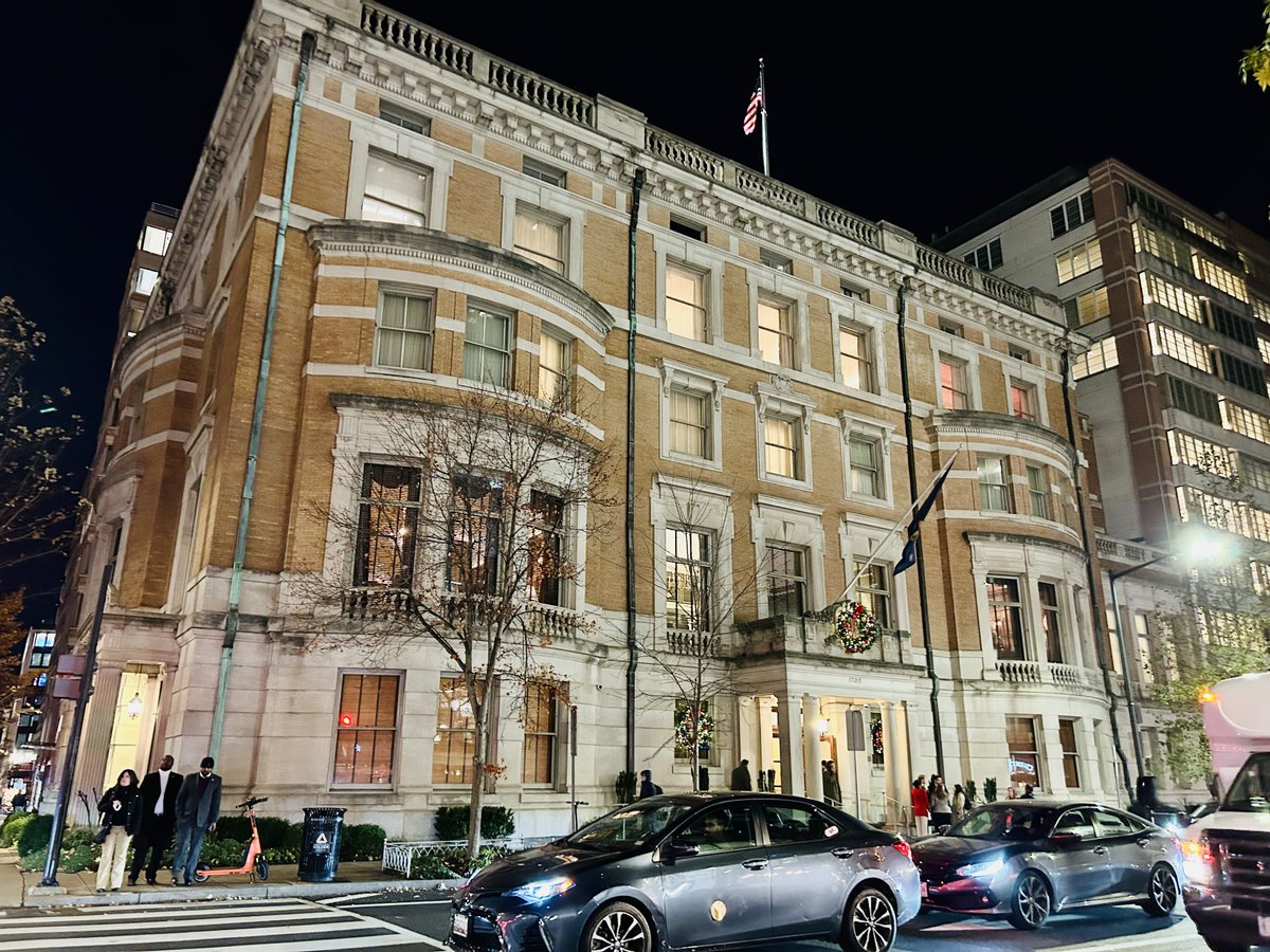 I.S. Berry | THE PEACOCK AND THE SPARROW tweet media