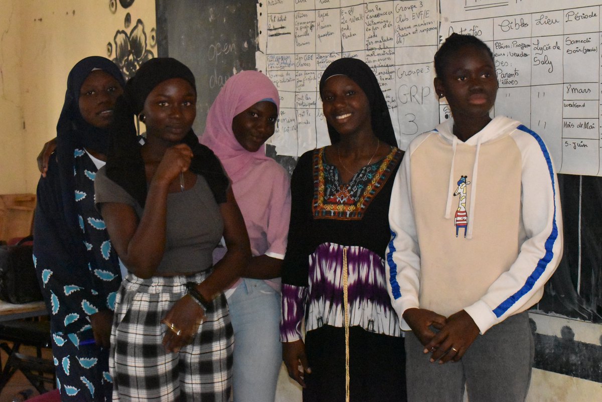 5️⃣0️⃣ élèves et 1️⃣4️⃣ encadreurs des lycées de Saly, Demba Diop et Joal ont été formés sur la nutrition et l'alimentation. 

C'est dans le cadre du projet Wër Werlé soutenu par <a href="/H3000EastAfrica/">HORIZONT3000 East Africa</a> 
 
#lycée #saly #Dembadiop #Joal