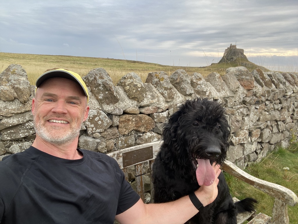 Meet the #SOCRATESgroup fellows! 👋Prof. Alex Broadbent is joining SOCRATES to work on a book manuscript on the role of science during the Covid-19 Pandemic: t1p.de/w9tm1